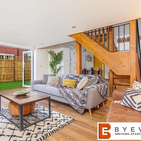 Byevo Oswestry Barn - Quirky Romantic Retreat Or Cosy Contractor Base Exteriör bild