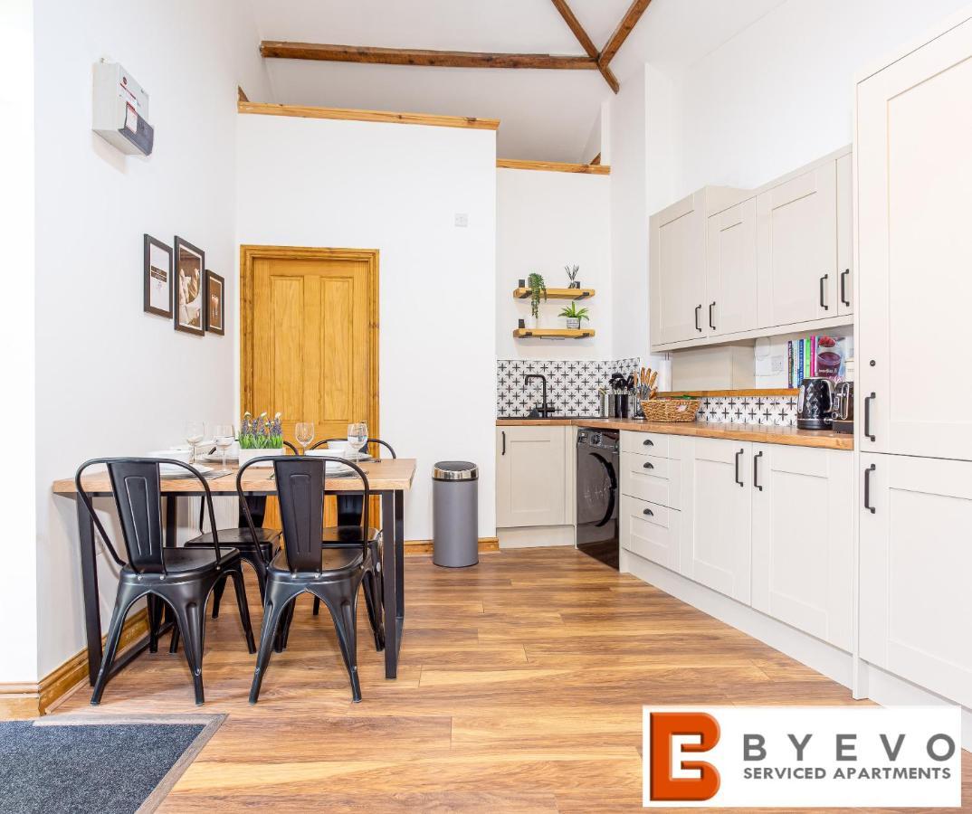 Byevo Oswestry Barn - Quirky Romantic Retreat Or Cosy Contractor Base Exteriör bild