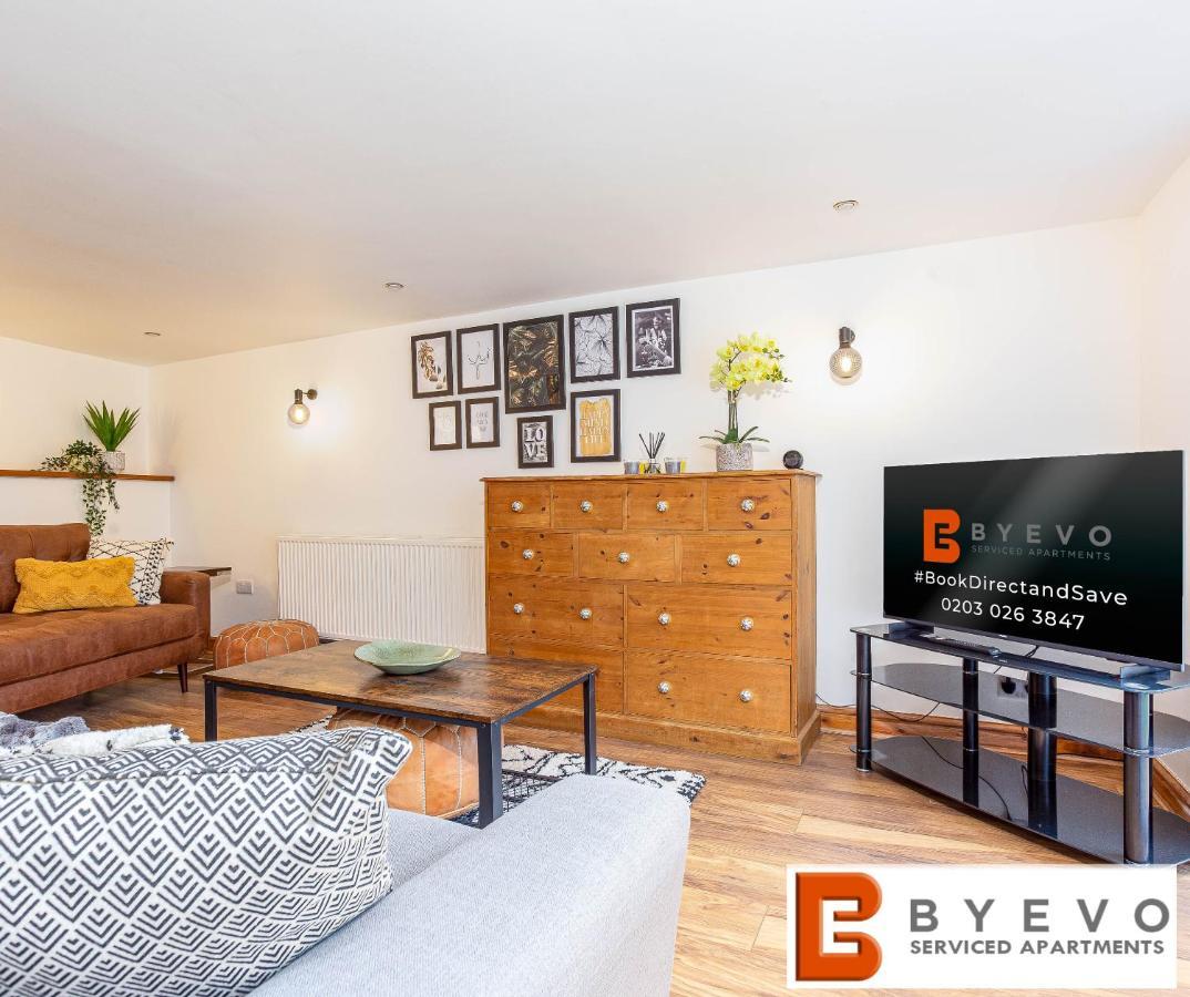 Byevo Oswestry Barn - Quirky Romantic Retreat Or Cosy Contractor Base Exteriör bild