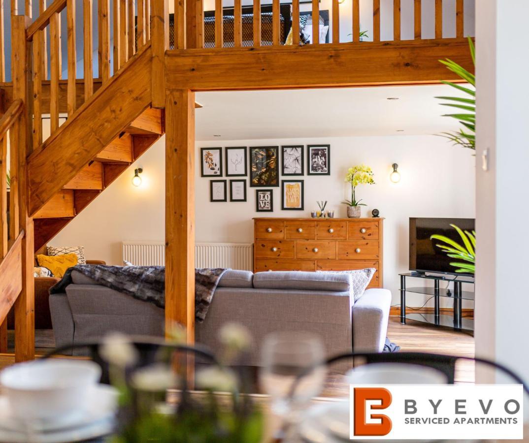 Byevo Oswestry Barn - Quirky Romantic Retreat Or Cosy Contractor Base Exteriör bild