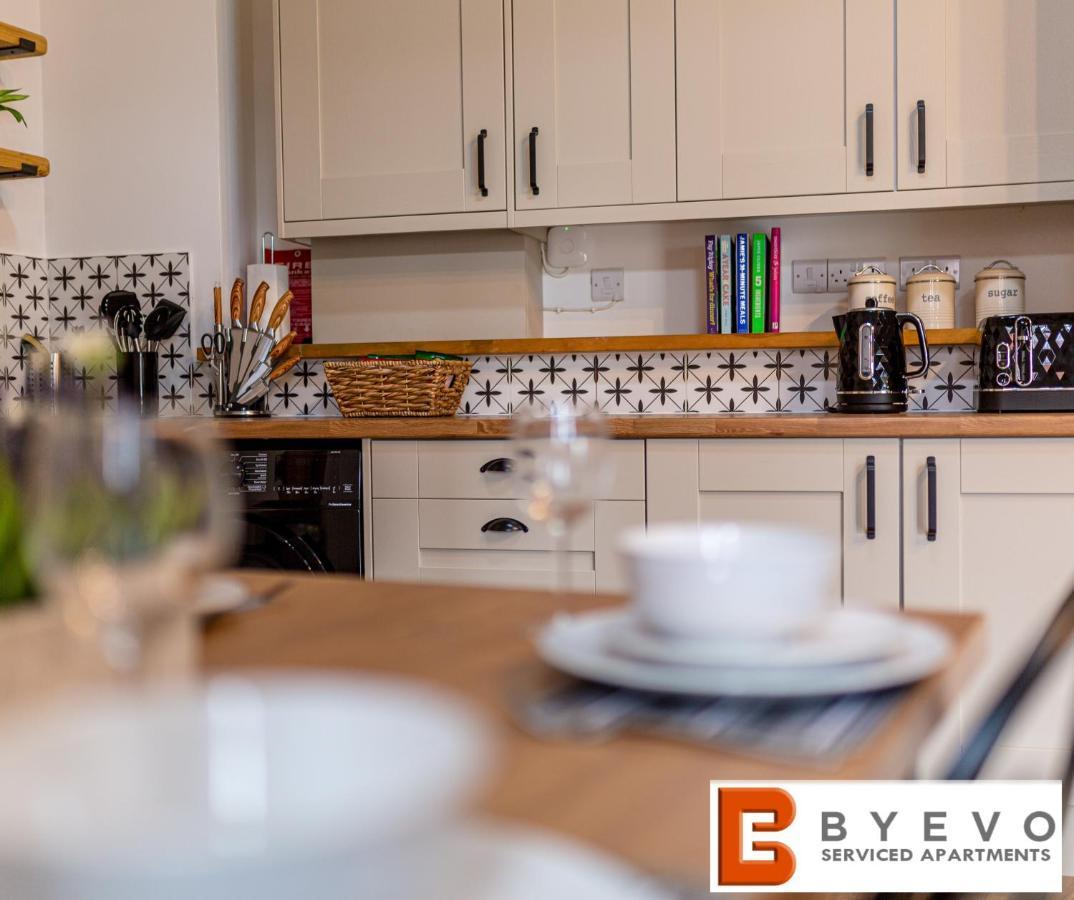 Byevo Oswestry Barn - Quirky Romantic Retreat Or Cosy Contractor Base Exteriör bild