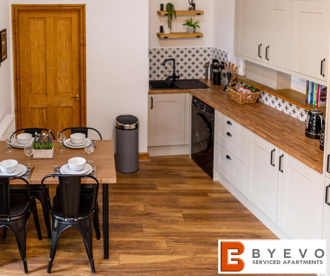 Byevo Oswestry Barn - Quirky Romantic Retreat Or Cosy Contractor Base Exteriör bild